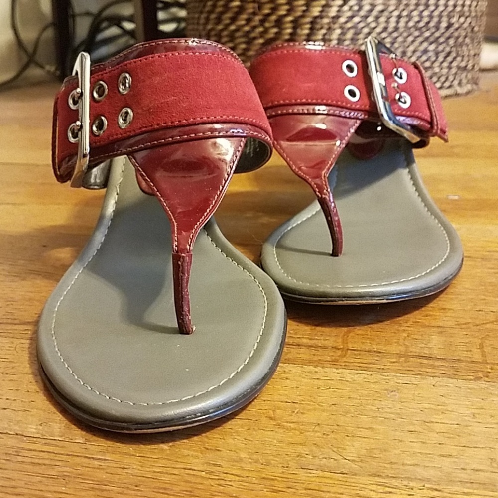 Beautiful Tommy Hilfiger Sandals!